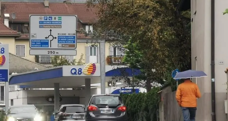 Nuovi marciapiedi e aree verdi, via Vittorio Veneto rinasce
