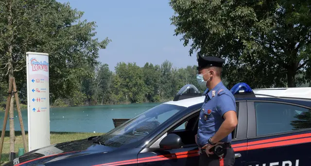 Gli sparano in strada nel Lecchese, 47enne gravissimo