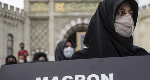 A Istanbul manifestazione contro Charlie Hebdo