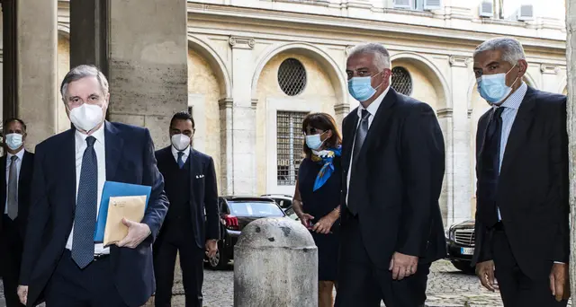 Visco, crisi pesantissima, conseguenze incerte