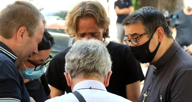 Prete ucciso:feretro verso la Valtellina