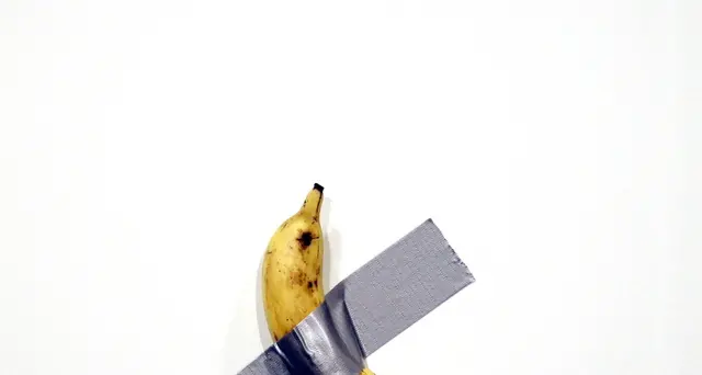 Banana sul muro di Cattelan approda a Guggenheim