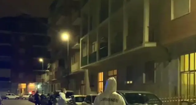 Uccide figlio di 11 anni e si spara