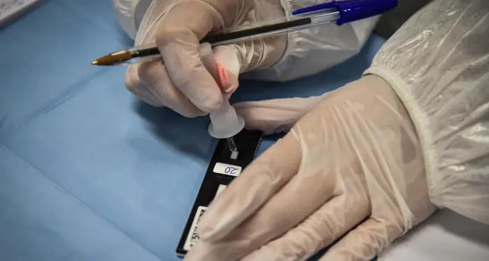 Coronavirus, record di tamponi in Italia: i nuovi positivi sono 1.640
