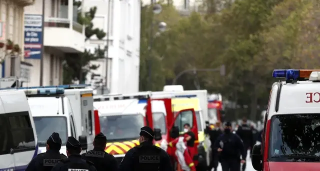 Attacco vicino ex sede Charlie Hebdo, quattro accoltellati