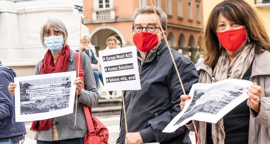 Un cerchio solidale per Moria sotto il Walther