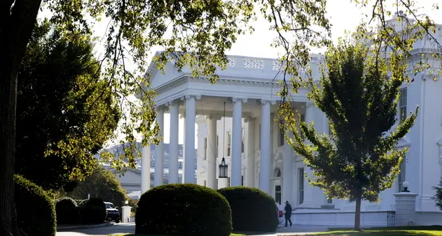 O'Brien, Trump sta bene ma resterà ancora ricoverato