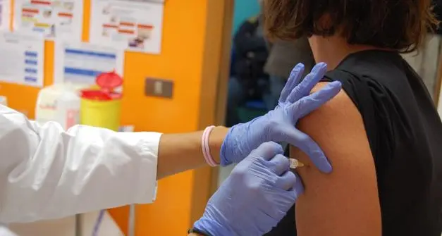 Vaccino antinfluenzale, 6 mila chiamate al centralino dell'Azienda sanitaria di Bolzano