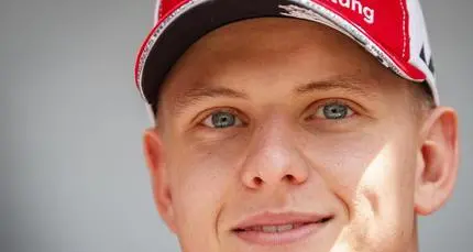 Pioggia e nebbia in Germania negano il debutto a Schumi Jr.