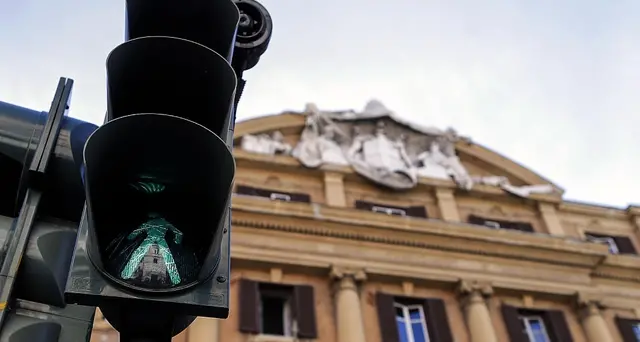 ++ Spread Btp-Bund a 121 punti , ai minimi da aprile 2018 ++