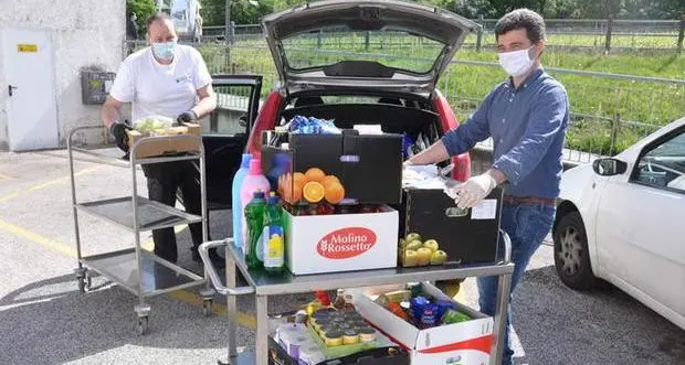 Emergenza spesa, va avanti la raccolta delle richieste