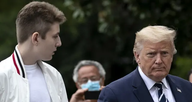 Melania Trump, Barron ha contratto il virus, ora è negativo