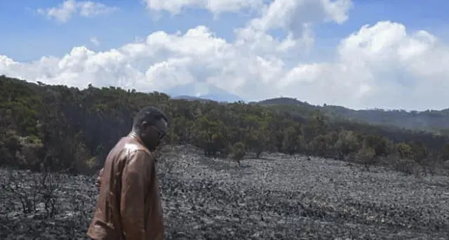 Tanzania: Kilimangiaro in fiamme, si combatte contro fuoco