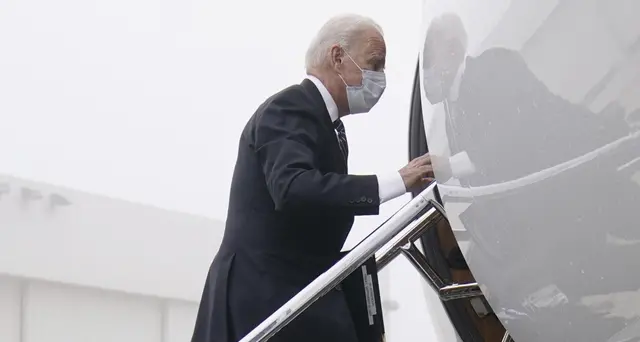 Positivo un passeggero che ha volato in aereo con Biden