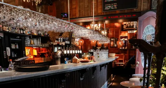 Belgio: fermi caffè e ristoranti 1 mese, coprifuoco notturno