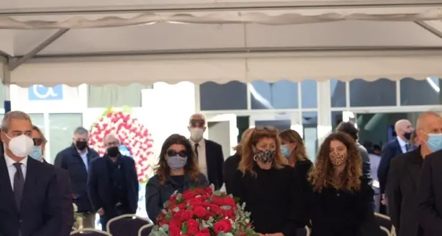 Santelli: note silenzio accolgono feretro alla Cittadella