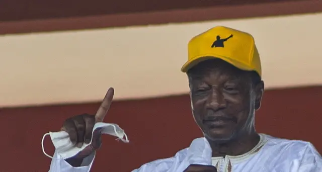 Guinea: terzo duello per la presidenza tra Condé e Diallo