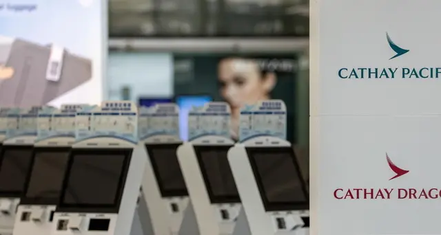 Cathay Pacific taglia 1/4 posti lavoro