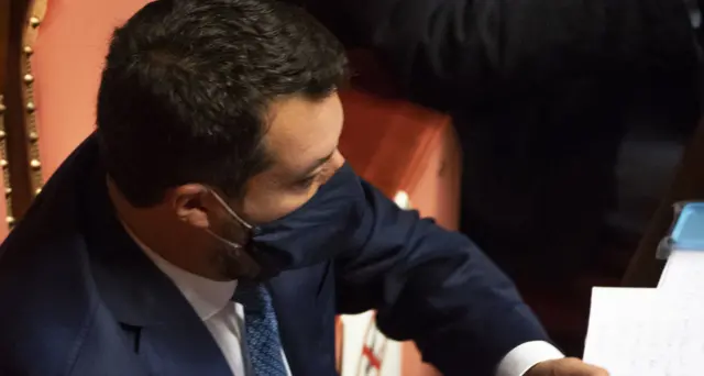 Salvini,Azzolina cancelli concorso anziché attaccare Fontana