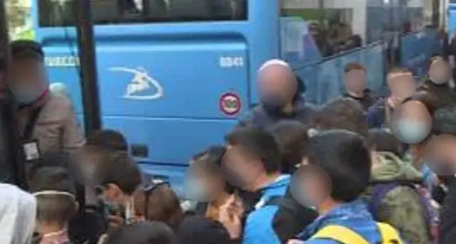 In Puglia stop a lezioni in presenza per triennio superiori