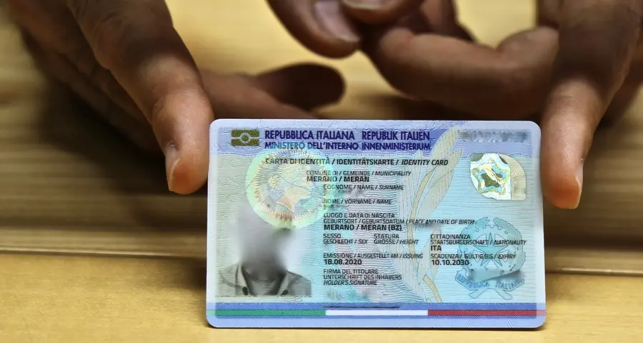 La carta d’identità diventa 3.0 500 i meranesi in fila per averla