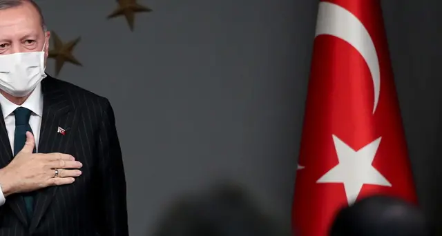Erdogan, ignorerò la mia caricatura su Charlie Hebdo