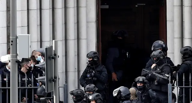Nizza: Macron, militari antiterrorismo da 3mila a 7mila
