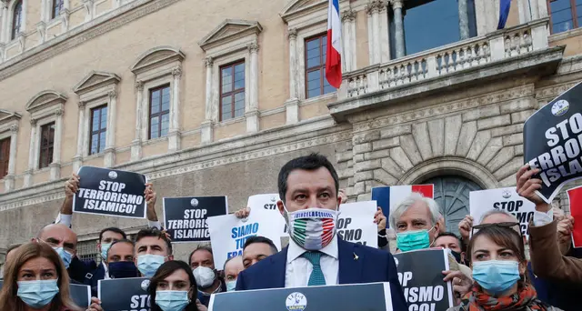 Nizza: Salvini, se sbarco killer a Lampedusa via Lamorgese