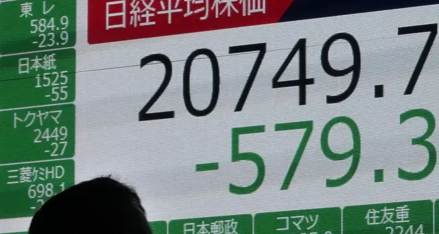 Tokyo apre in calo (-0,22%)