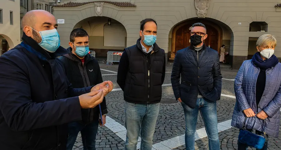 Consiglio bloccato, ripartirà on line solo a metà novembre