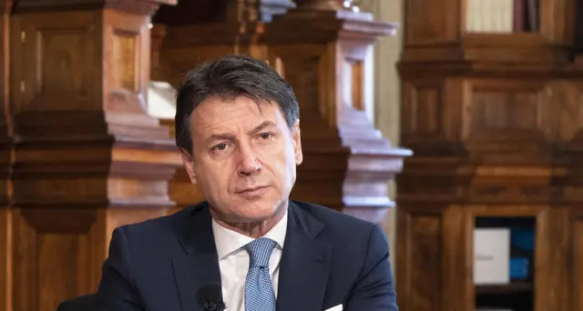 Conte: \"Limiti agli spostamenti da e verso le Regioni a rischio\". Tre gli scenari