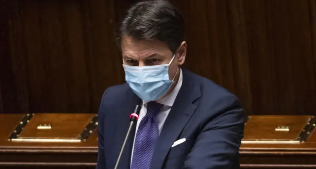 Conte, riduzione 50% limite mezzi pubblici
