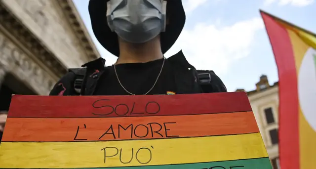 La Camera approva legge contro l'omofobia a scrutinio segreto