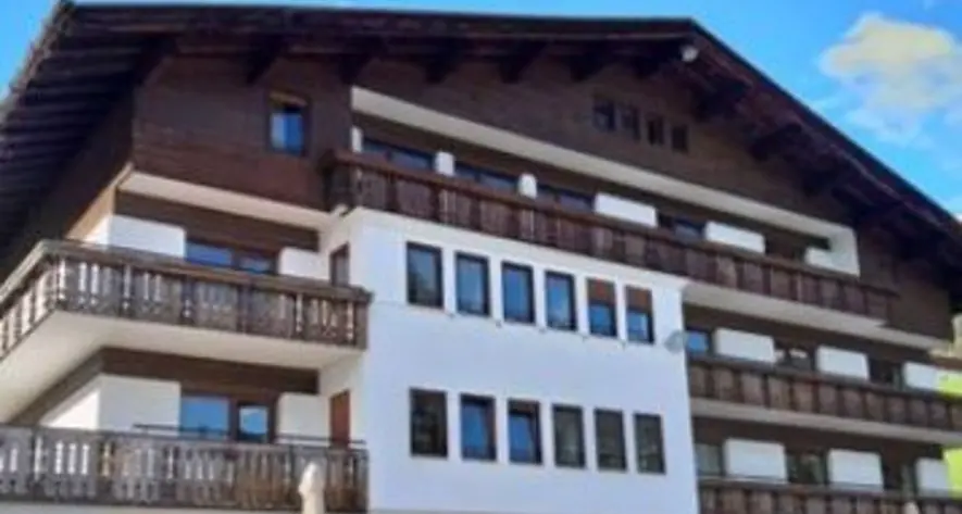 Covid, basta visite nell’hotel adattato a casa di riposo