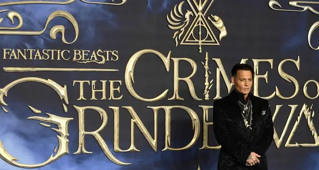 Warner chiede a Depp rinuncia ad Animali fantastici 3