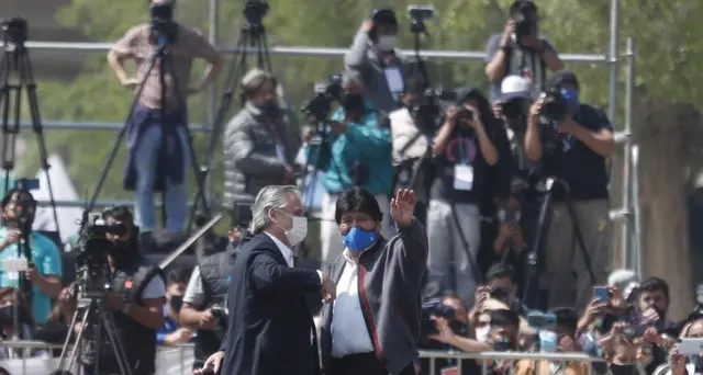 Bolivia: Evo Morales rientra in patria dall'esilio