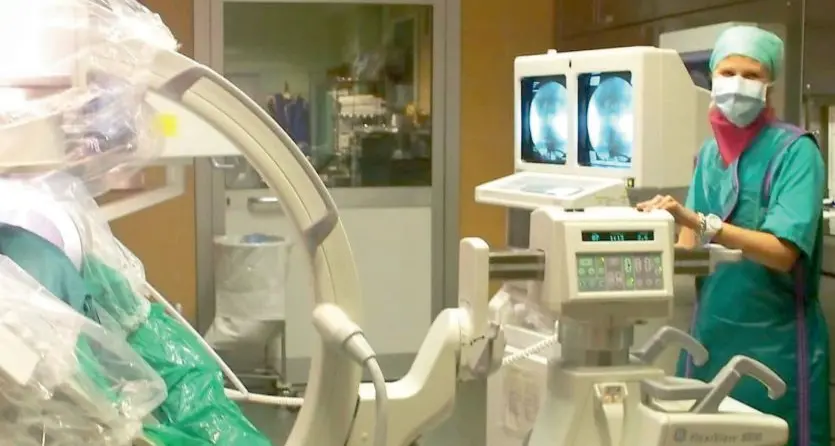Il Covid blocca l’attività degli ospedali, stop alle prenotazioni fino al 31 gennaio