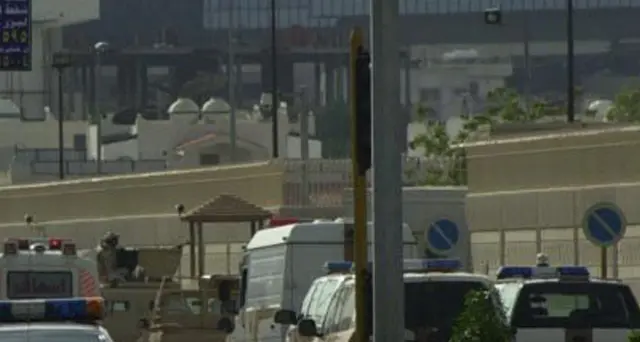 Attentato contro console francese a cimitero Gedda