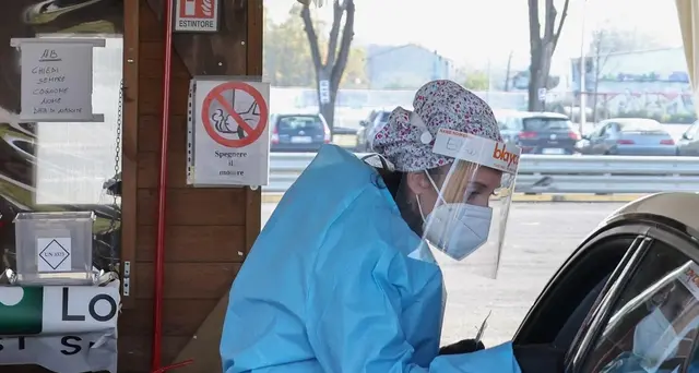 In Lombardia cala rapporto positivi/tamponi, 152 morti