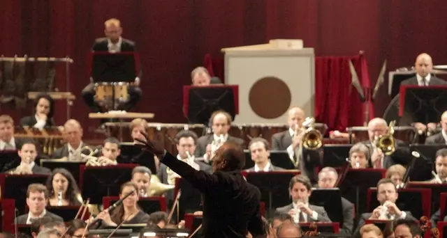 Filarmonica della Scala rinvia a febbraio apertura stagione