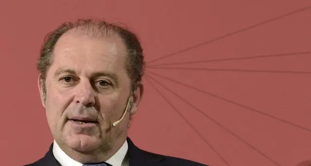 Generali, utile cala a 1,3 miliardi. Rinvia pagamento cedola