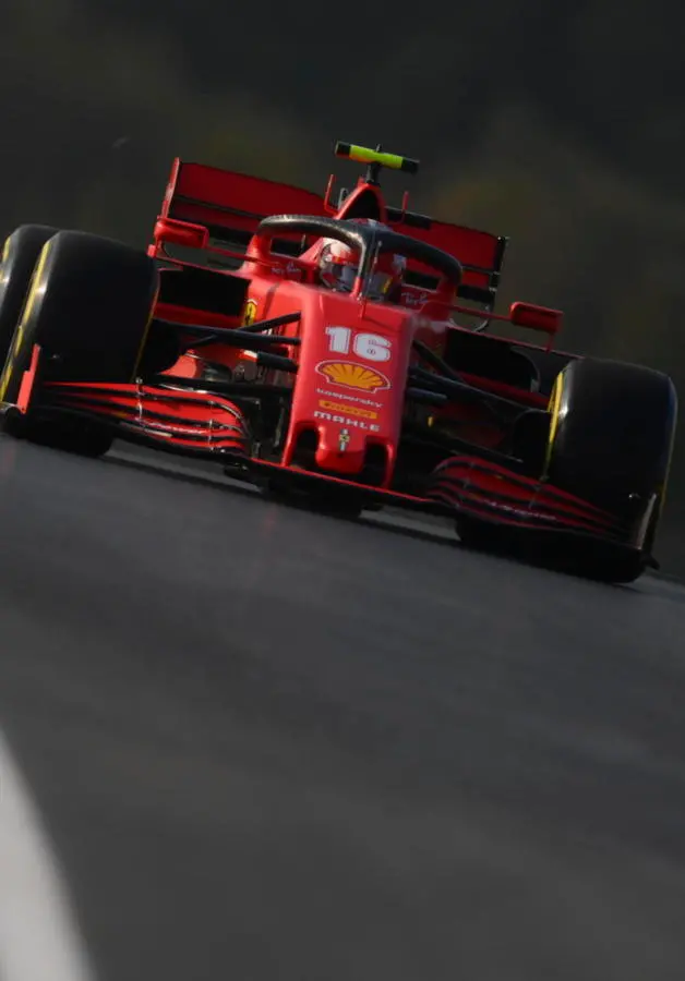 Turchia, vola Verstappen Polemiche per l’asfalto