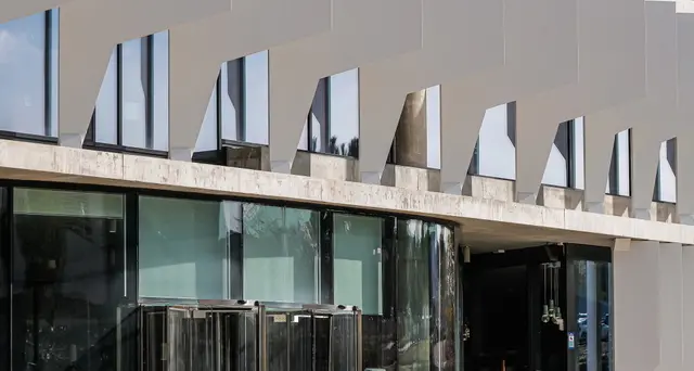 Banche, le spagnole Bbva e Sabadell trattano la fusione