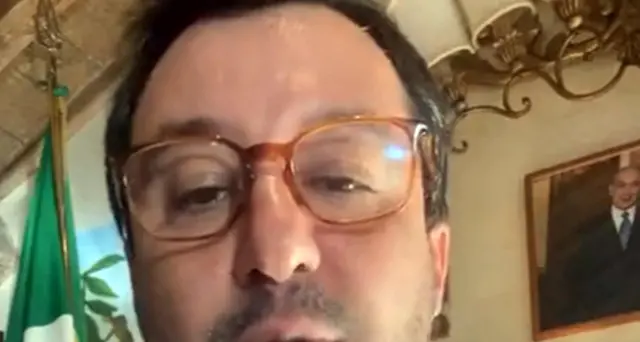 Salvini,Mattarella non ha chiesto inciucio. Cav ambiguo