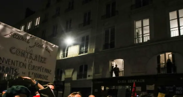 Francia, proteste contro legge su 'sicurezza globale'