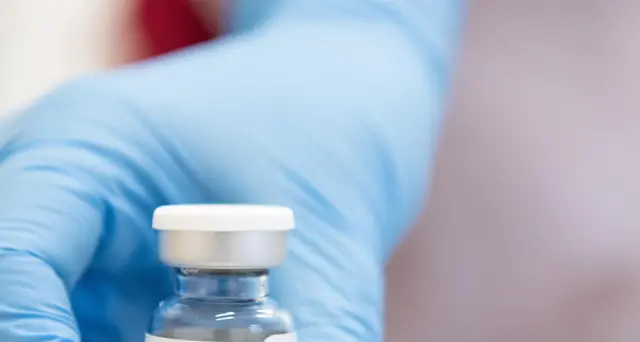 Vaccino Oxford, 'dati robusti e nessun impatto su tempi'