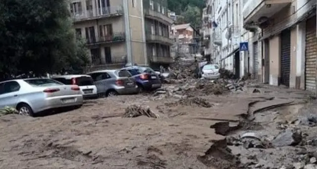 Alluvione Sardegna: a Bitti notte trascorsa a spalare fango