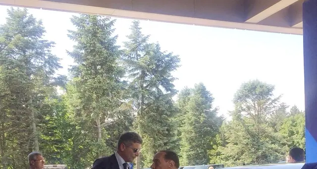 Ruby ter: legale Berlusconi,deve stare a casa a riposo