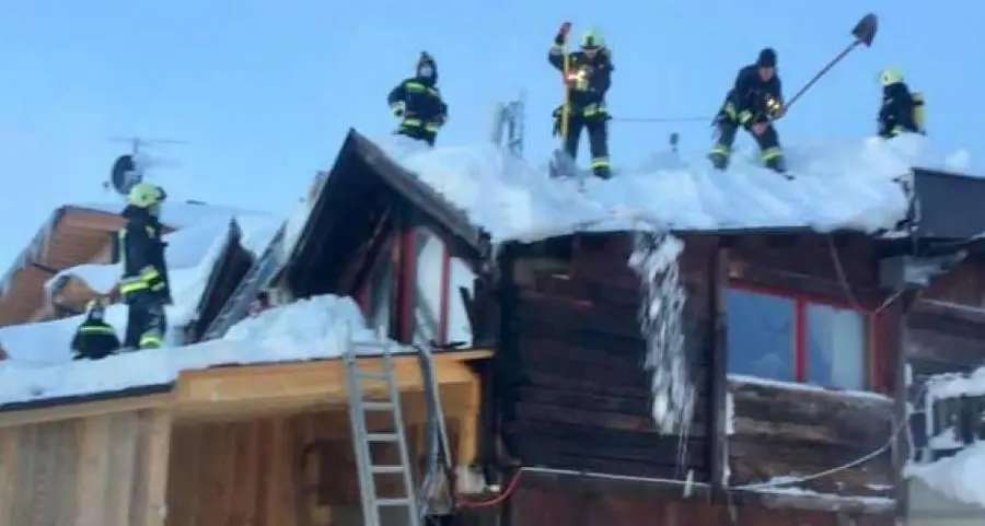 Rogo all’alba al Club Moritzino: 40 pompieri salvano il rifugio