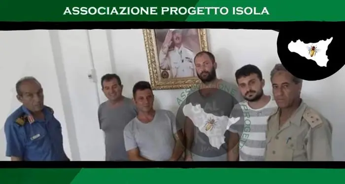 Libia, Conte e Di Maio verso Bengasi. L'armatore: 'Pescatori liberati'